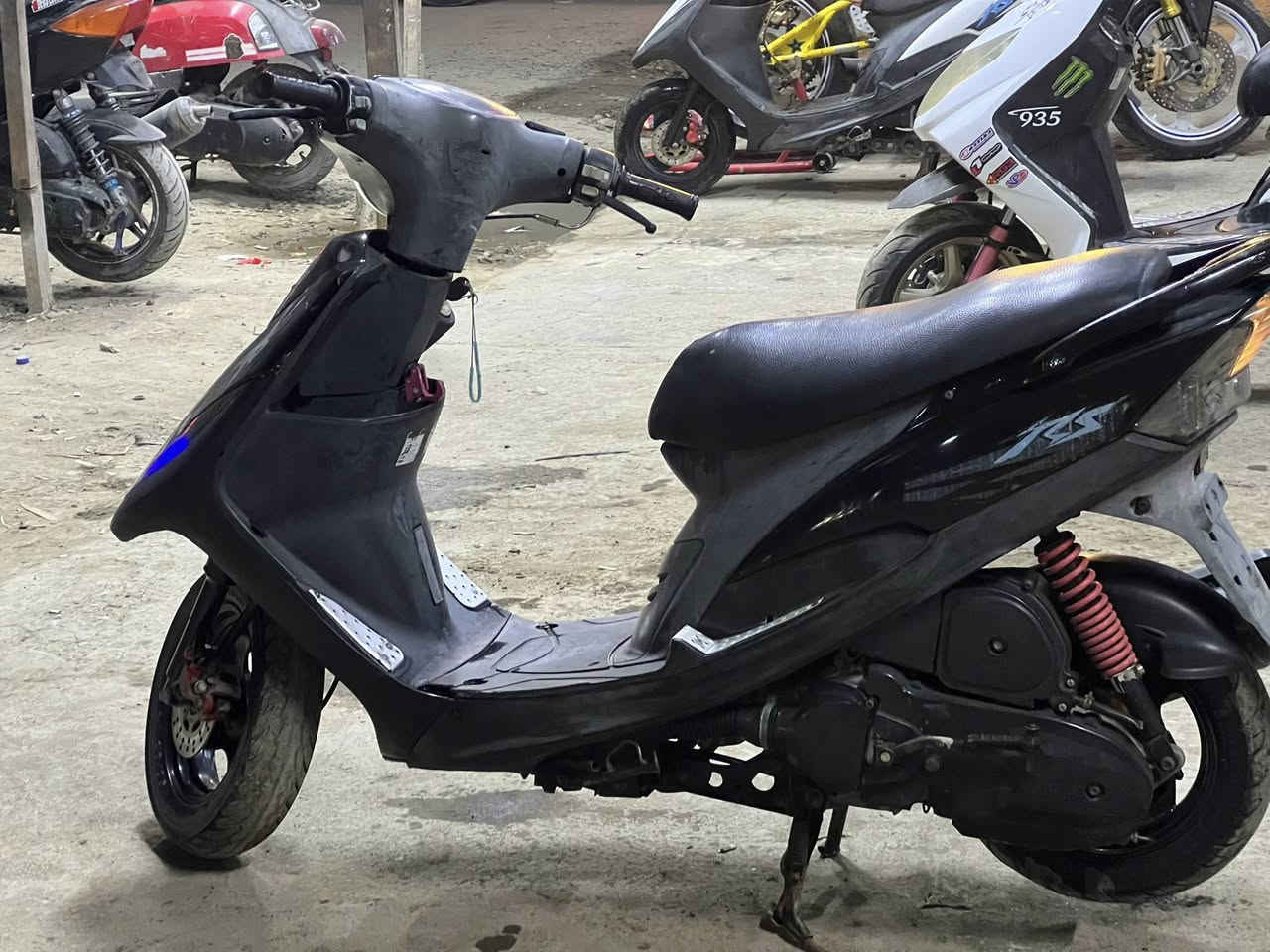 سلام عليكم دراجة ماكس عدلة
دراجة كامله سلف هندر نكرة بي وقت كهربائيات كلهة شغالة أي نقص مابيها يعر650وبيها مجال للستفسار***********
