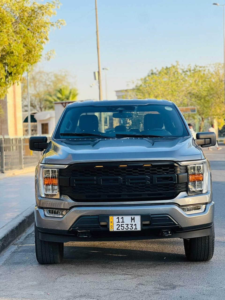 فورد F150 هايبرد موديل 23 سياره وارد امريكي حادثه طخات بيه صبغ كم قطعه سياره جديده جدا وكامله من كلشي كل نقص مابيه ماشيه 54 ميل محرك سياره 3500 توين تيربو قوي جدا  وهايبرد وسياره بل حقيقه احلى من صور                           مواصفاتها.
1.رادار امامي للتوقف الذاتي والقيادة الذاتية.
2.راد جانبي (تنبيه عند الاجتياز)
3.جميع أنظمة الثبات ومنع الانزلاق والتصادم (شغالة)

4.حساسات امامية وخلفية

5.الكشنات الامامية كهرباء مع تدفئه وتبريد مع نظام مسند الرجل الكهربائي
6.شاشه كبيرة تختلف عن بقيه الفئات خاصه بالسبورت والرويال

7.صندوك كهربائي شفط
8.نظام الترحيب عند الاقتراب من السياره 
9.نظام صوت لكسكون 17 سماعه مع سبوفرين 
10.المقود كهربائي مع خاصيه الخروج المريح

11.شفتات بالمقود مع خاصية قفل السرعة والقيادة الذاتية في الشوارع المخططة.
12.انظمه قيادة سبورت ونورمال وإيكو ورابع للطرق الوعره
13.كامرات عدد 2 امامي وخلفي 

14.لايت المقود ويتحسس مستوى الإنارة الخارجية.
15.بصمة

16.خاصيه خفض درجه فان التبريد عند الاتصال
17.داخل السيارة مطعم كاربون فايبر اصلي خاص بهذا النوع في الداشبورد والأبواب ومنصة الماوس.

18.خاصيه الخروج المريح عند اطفاء السيارة
19.خزن ميموري لكشن السائق
20.جميع زجاج السياره نوع سولار ويكون دبل جام
21.نظام الخروج عن المسار(lane departure)
22.اوتو هولد
23.نظام الماسحات اوتو

24.اليدات الاماميه تحتوي على لد ضوئي
25. خزن ميموري للنغمات والصوتيات
26. نظام أندرويد أوتو وأبل كار بلي
27. خاصية تنبيه السائق عن تردي القيادة
28. خاصية تنبيه السائق (إنذار فوري) عند ملاحظة خلل في درجة حرارة المحرك.                                                                 29. محرك سياره 3500 توين تيربو هايبرد + منطومه هايبرد والمحرك سياره مكفول                                                        30. كير سياره 10 نمر مكفول                                                  31. تخرج كهرباء 12v ,24v                                                    32.منافذ كهرباء في المقصوره داخليه + وفي الصندوق             33. تحذير عند رجوع                                                              34. طسه مريحه جدا تختلف عن باقي وجنايه فورد يعرفون           35.سياره معاليه كم انج من امريكا                                       36. كير طياره طرح                                                             37. فور ويل                                                                        38. وبعد بيه هواي مواصفات ولكن المنشور يصير طويل اذا اكتب الكل                                                                                               سياره رقم بغداد دولي بسمي                                                   مكاني بغداد                                                                           رقم الهاتف :***********                                                   السعر : 278 بغداد, العراق
