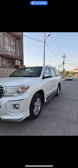 عليكم 
للبيع لاندكروزر 2014 فطيمي 
‏رقم بغداد باسمي تحويل مباشر
‏السيارة فتحة سقف 
‏ كشنات جلد + كشن كهرباء نظام ثلاث حركات
‏شاشة كبيرة + حساسات أمامية خلفية 
‏تحكم ستيرن تخم تاير جديد 
‏تبريد ثلاث قطع المرايات الجانبية كهرباء
‏إلى آخره من مواصفات  
‏سيارة جديدة جدا  واحلا من الصور استخدام شخصي 
‏ماشية 140 السيارة كاملة بدون أي نواقص . مكفوله كفالة عامة عدا بارد بسيط جدا أثر رصعة 
‏مكان السيارة واسط الكوت 
سعرهة 420 وبيهة مجال بسيط 
رقم ***********
