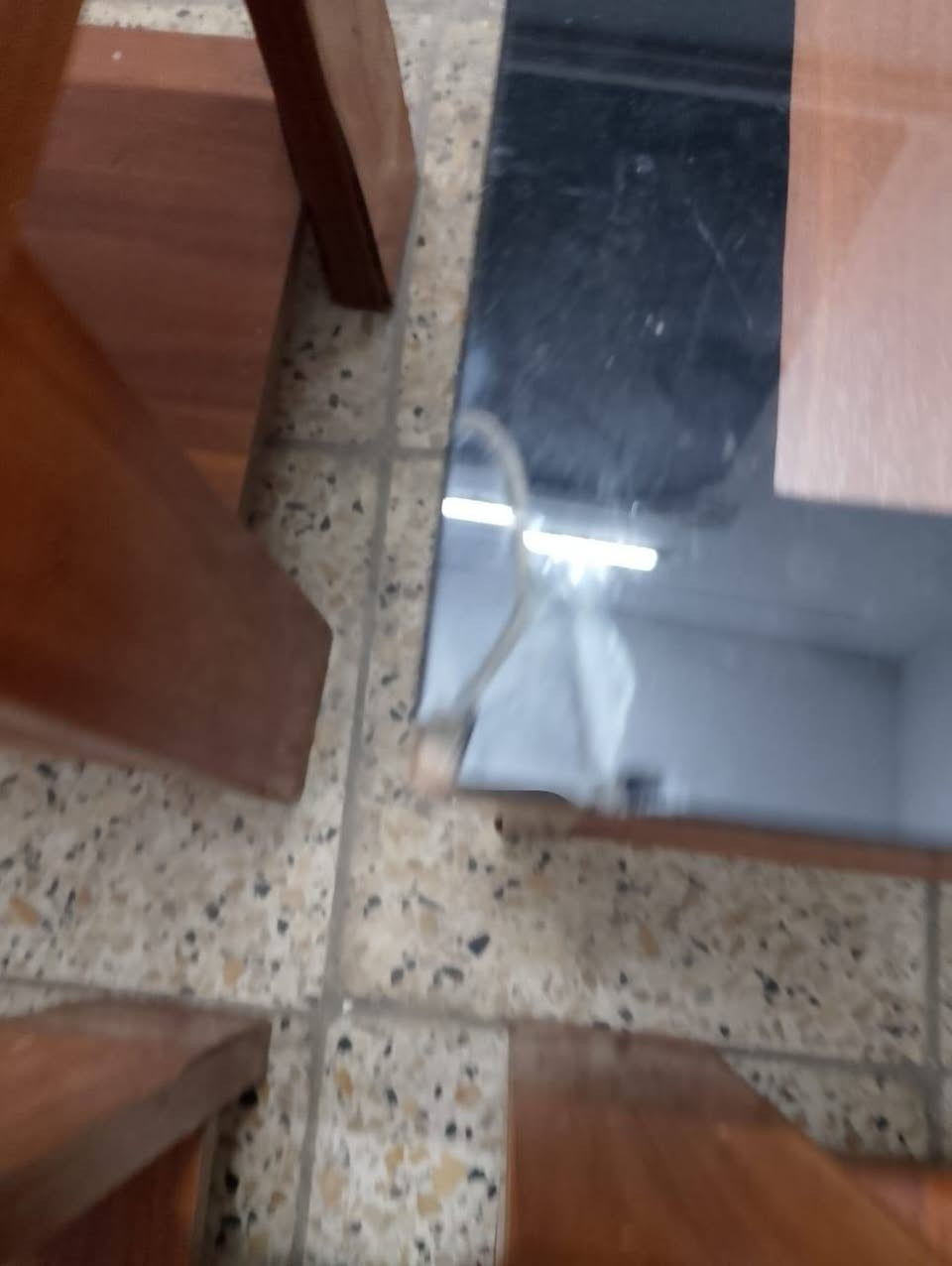 طبلات صاج جام   4طبلات زغار وطبله كبيره وبيها ثلمه زغيره موضحه بل صوره ونضيفات الله شاهد السعر 250 وبيهن مجال رقم *********** عنوان بغداد
