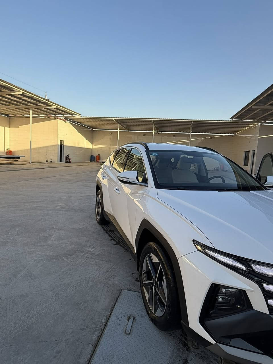 السلام عليكم
توسان 2025 للبيع فقط

ماشيه 18الف  بحاله الزيرو خليجي مكفولة كفالة عامة من كلشي 

مواصفات  سعره 228 قفل قفل سياره للبيع فقط 

بصمة / لدات امامي خلفي / كشنات كهرباء / شاشة متصل / ويل 19 / مكينة 2000 / 3 وضعيات قيادة / كامرة دوارة / حساسات امامي خلفي / حساسات امامي خلفي / سايد بريك كهرباء/ مري كهرباء/ مانع انزلاق/ مانع انحدار / اوتو هولد / جنطة كهرباء / كشنات تبريد

***********
