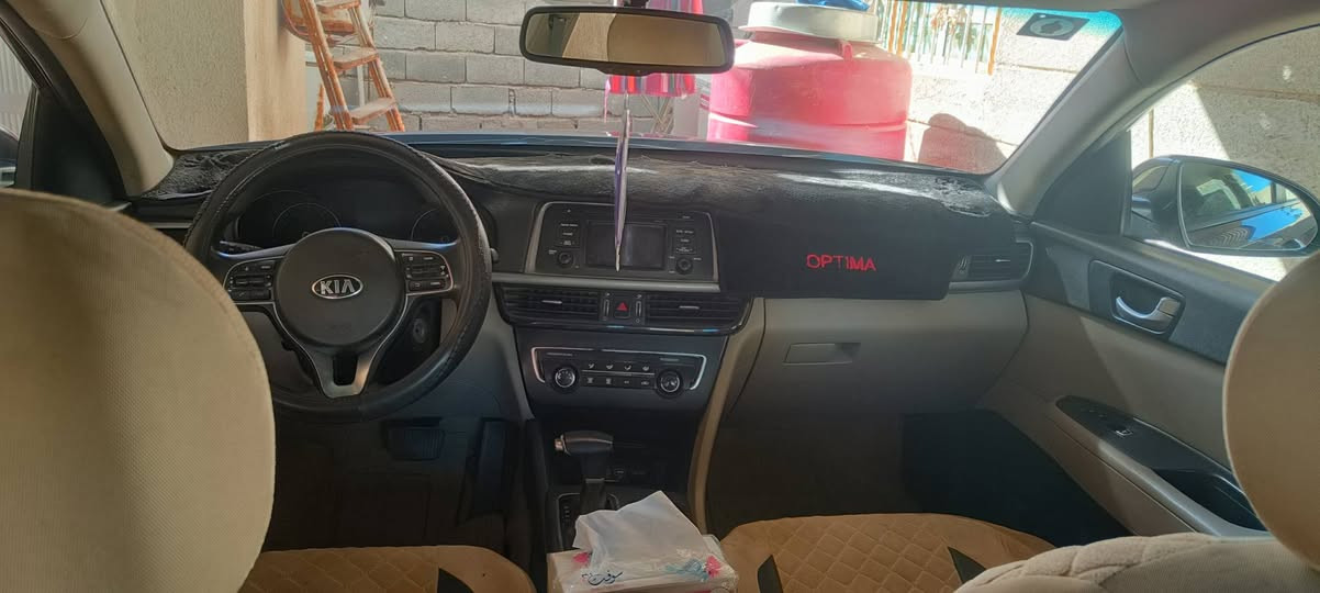 السلام عليكم اوبتيما 2016 وارد امريكي رقم بصره دولي بأسمي السنويه لل28  محرك 2400 مكفول وكير مكفول تبريد بالصيف مسويه مبدل منضومه كامله ثلج تايرات نضيفه حداديه حلوه دسكات قبل شهر مبدل باتري جديد كل نقص ما بيها السياره ماشيه 118  سعرها 117 وبيها مجال بسيط 
وبالنسبه للبدي ناشر صور الحادث بيها بنيد صبغ بدون شواصي او لغد وبيها قبق الجنطه مأشر عليه باللون الابيض يم علامة كيا كلش قليل 
مكاني البصره خور الزبير وهذا رقمي وتساب 
*********** البصرة, العراق
