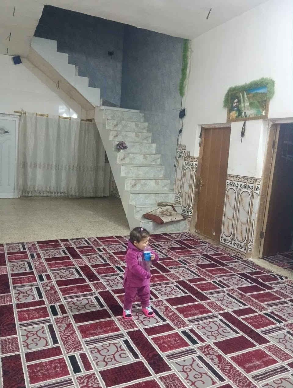 سلام عليكم بيت البيع المساحه ٢٨٠ البيت ٢٠٠ متر القطعه ٨٠ غرفتين وصاله وستقبل ومطبخ وصحيات العنوان كربلاء طويريج الكوي ***********
