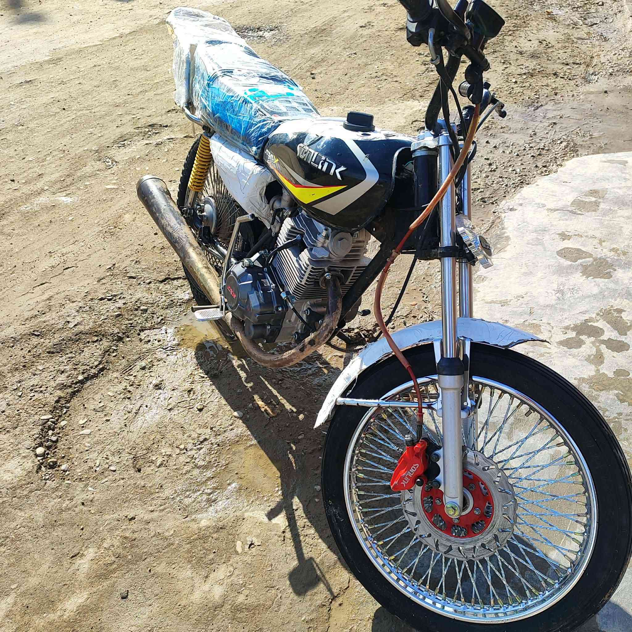 ئەم crxبۆفرۆشتنە مەکینەی 300مۆدێل 2026 بەس ماشەللە ئەوێ سعر775یەک تۆز مەجال شوێن کەرکوک لەیلان ***********
