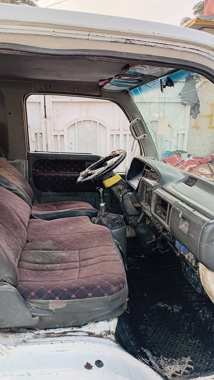 السلام عليكم سامسونك للبيع موديل 2000
رقم بابل مشروع وطني تحويل ثاني يوم
سياره نضيفه وخير من الله 
السعر ٢٧ رقم الهاتف ***********
