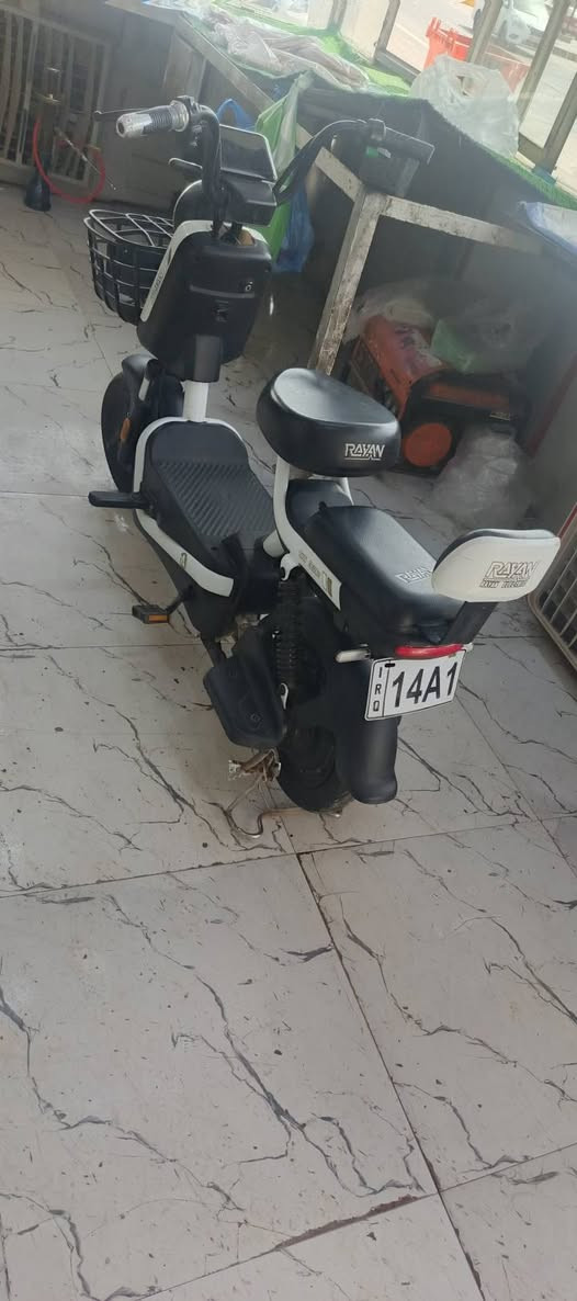 للبيع دراجة شحن نوع ريان
موديل 2025 نظيفه بطاريات نضيفه
ماناقصة أي شي السعر 250وبيهه مجال للشراي 
أو مراوس بجهاز حسب القناعه


**إذا كنت صاحب هذا الإعلان وتريد حذفه لأي سبب، رجاءا أرسل رسالة إلى الدعم الفني**