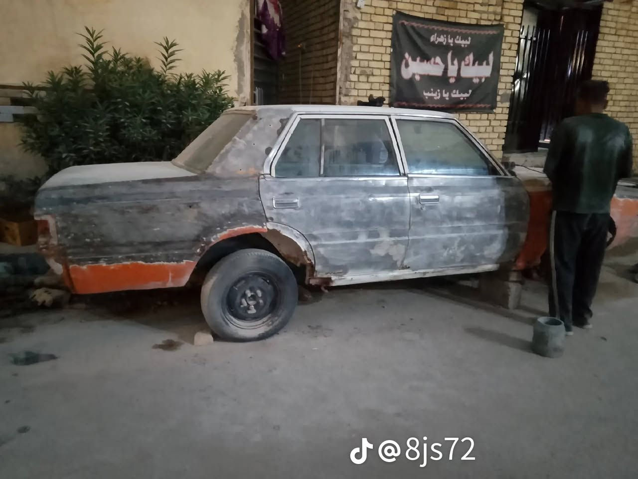 السلام عليكم البيع او مراوس كراون مديل 82 رقم صدامي ذي قار ترد وكاله ترد مداور محرك ونجي كير تعليك اوتماتيك ابع هل موجود السياره عوزه سمكره وصبغ وغرصه كلهن موجودات احنه فتعنهن السعر 10 العنوان الناصريه رقم الهاتف ***********
