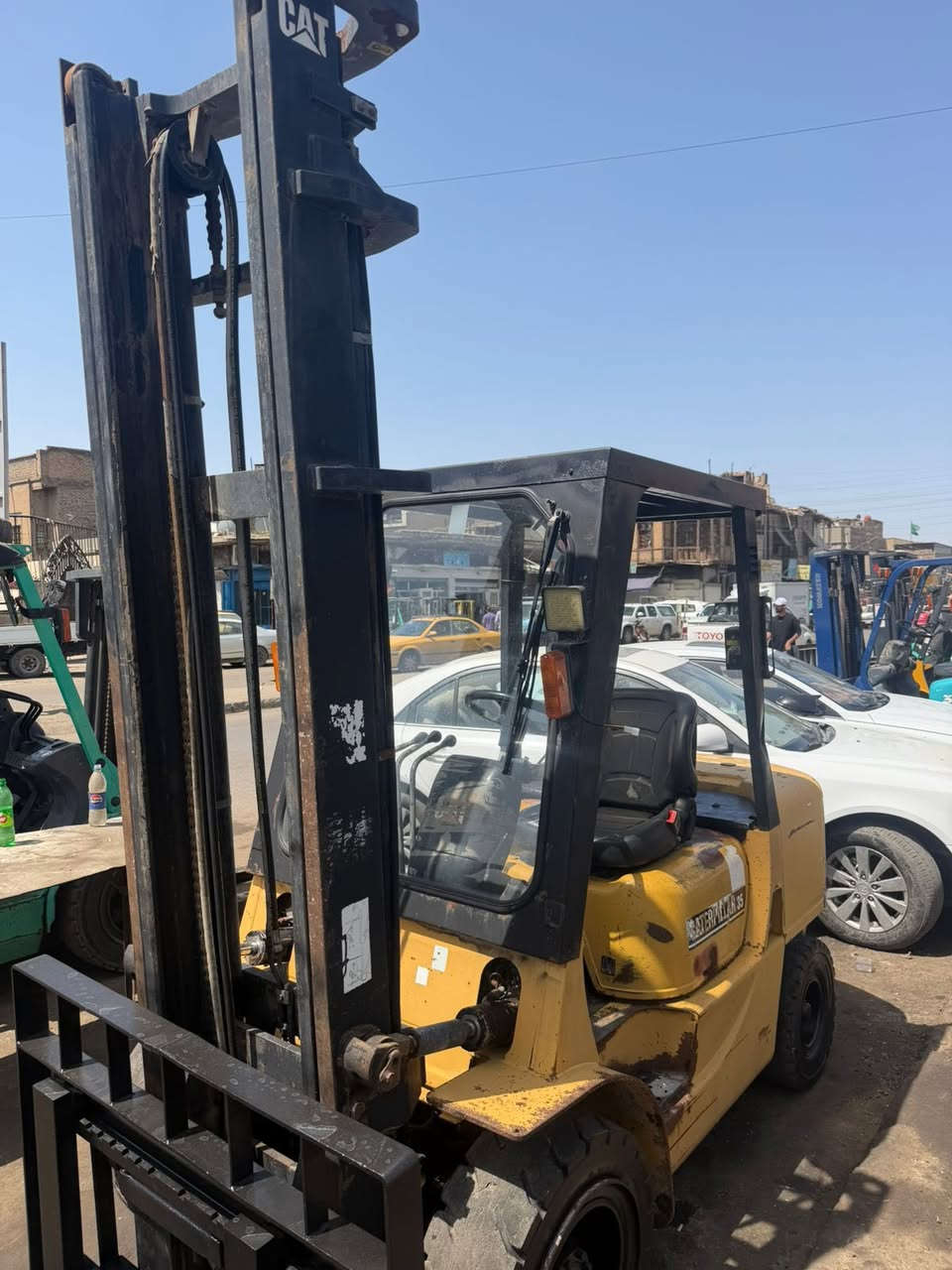 للبيع كتر 3 طن ونص 3 حركات جب عالي منفيس كاتي موديل 2005 رافعه بلاديه على وضع الشركة أي استفسار اتصل على الرقم ***********
