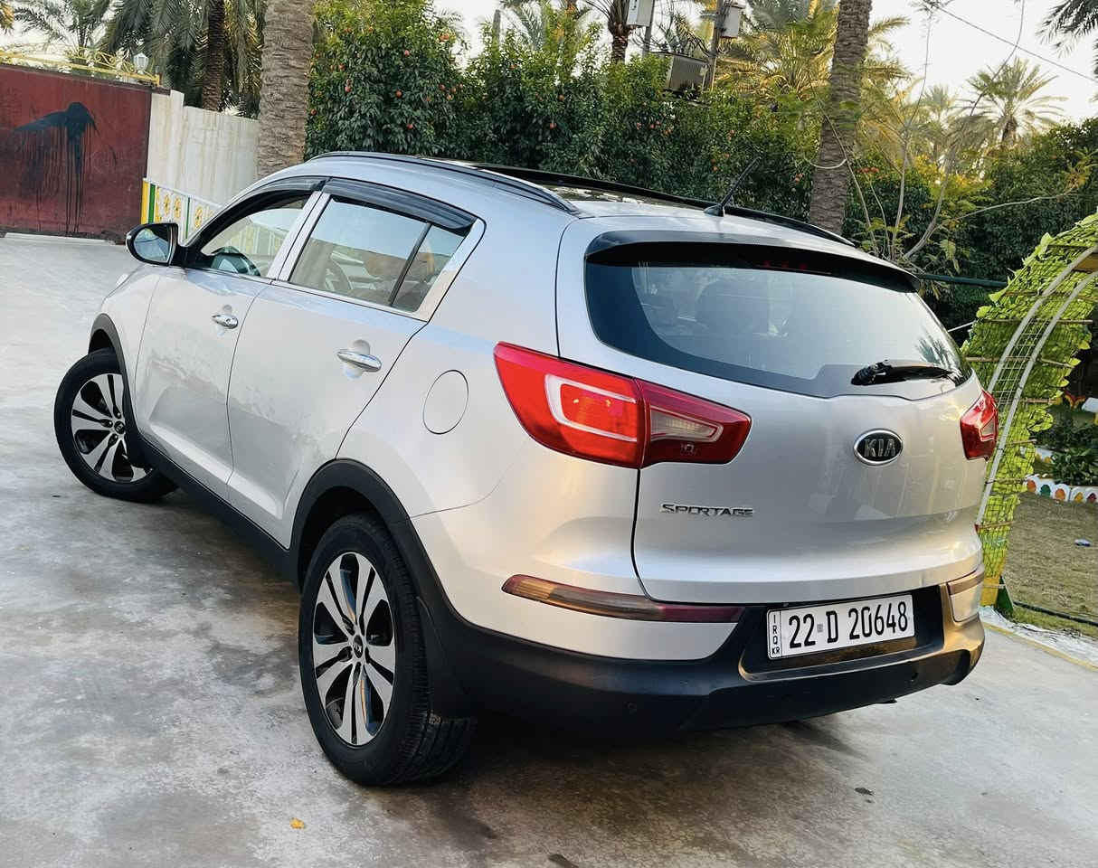 سبورتج 2012 خليجي
صبغ بنيد وربع الجاملغ بدون اي دواخل وبدون ايرباك 

محرك 2000دوش 

رقم اربيل بسمي سنويه 2031

سياره جاهزه وبدون اي نقص 

السعر 135

سياره موجوده بالصويره 

***********
