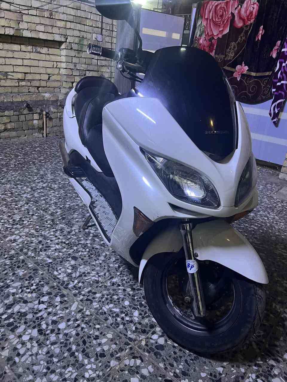 فورزة 09 كرستال 
1-مكفولة كفالة عامة 
2-كهربائيات كلهة شغالة
3-ومكينة كفالة 
4-دبلات جدد 
5-اكزوز رياضي
6- دوسات نيكل
7-  كلوب جنطة
8- اربع تحويلات 
9-مري بلاد
10-قبضات نيكل
11- كفرات بلاد بيهة فقط كسر اصبعين واضح بل صور 
12-دهنهة كلة اومتل وبانزين محسن دراجة مال جني سعر 1400


**إذا كنت صاحب هذا الإعلان وتريد حذفه لأي سبب، رجاءا أرسل رسالة إلى الدعم الفني**