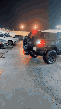 🚙 تويوتا FJ كروزر 2012 🚙 

اللون مميز زيتوني نطيفه جدا 

✨ المواصفات:
🔸 محرك 6 سلندر 4000 بلادي مامفتوح 
🔸كير بلادي مامفتوح 
🔸 بيها صبغ صفحه السايق صبغ درجه اولى حادثها مال امريكا كشطه مو ضربه قويه 
🔸 ماشية: ،100,000  ميل يعني تقريبا ١٣٠ الف كيلو 
🔸 فور ويل 4WD 🌍
🔸 دف لوك 🔒
🔸 E-TRAC ⚡
🔸 حساس خلفي 🎯
🔸 مسجل ودمام بلادي 📺
🔸مخرج Aux  ومخرج شحن موبايل 
🔸 تحكم ستيرن جهتين كامل 🎮
🔸بوصله بلاديه 
🔸 ترفيعه ودعاميه حديد  و ويل TRD وكاله 🛠️ بس ذني سعرهن ب2500$  وللعلم قاعده الدعاميه البلاديه موجوده 
🔸 كاميرا خلفية بلاديه 🎥
🔸 مثبت سرعة 🚦
🔶غرفه السياره جديده الكشنات شخط مابيها دشبول بلادي كله
🔶 تبريد بلادي ثلج 
🔶 تخم تابر جبلي بف كودرج وباتري قبل ٣ اشهر مشدود 
🔸 وبقية المواصفات المعروفة ✔️

📍 الموقع: بغداد زيونه
📑 الملكية: السيارة باسمي رقم بغداد الماني وتحويل مباشر
السعر 23,300$

📞 للاتصال:***********

#FJ_كروزر #تويوتا #Toyota #FJCruiser #بيع_سيارات #سيارات_العراق #اربل #IraqCars
