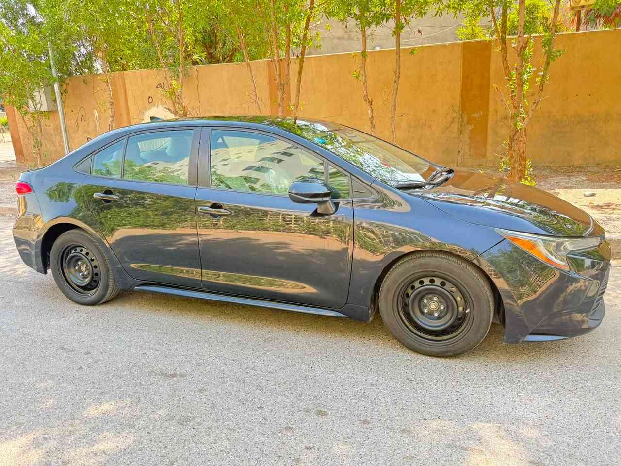 السلام عليكم كورلا 2023 رقم بغداد باسمي عارضه 125$ بيها مجال مواصفات LE محرك حجم 2000 بانزين فقط حادث بسيط موضح بالصور + باب صدر كلير من امريكا السياره جاهزه ما بيه كل نقص مكان سياره بغداد بلديات الهاتف:***********
