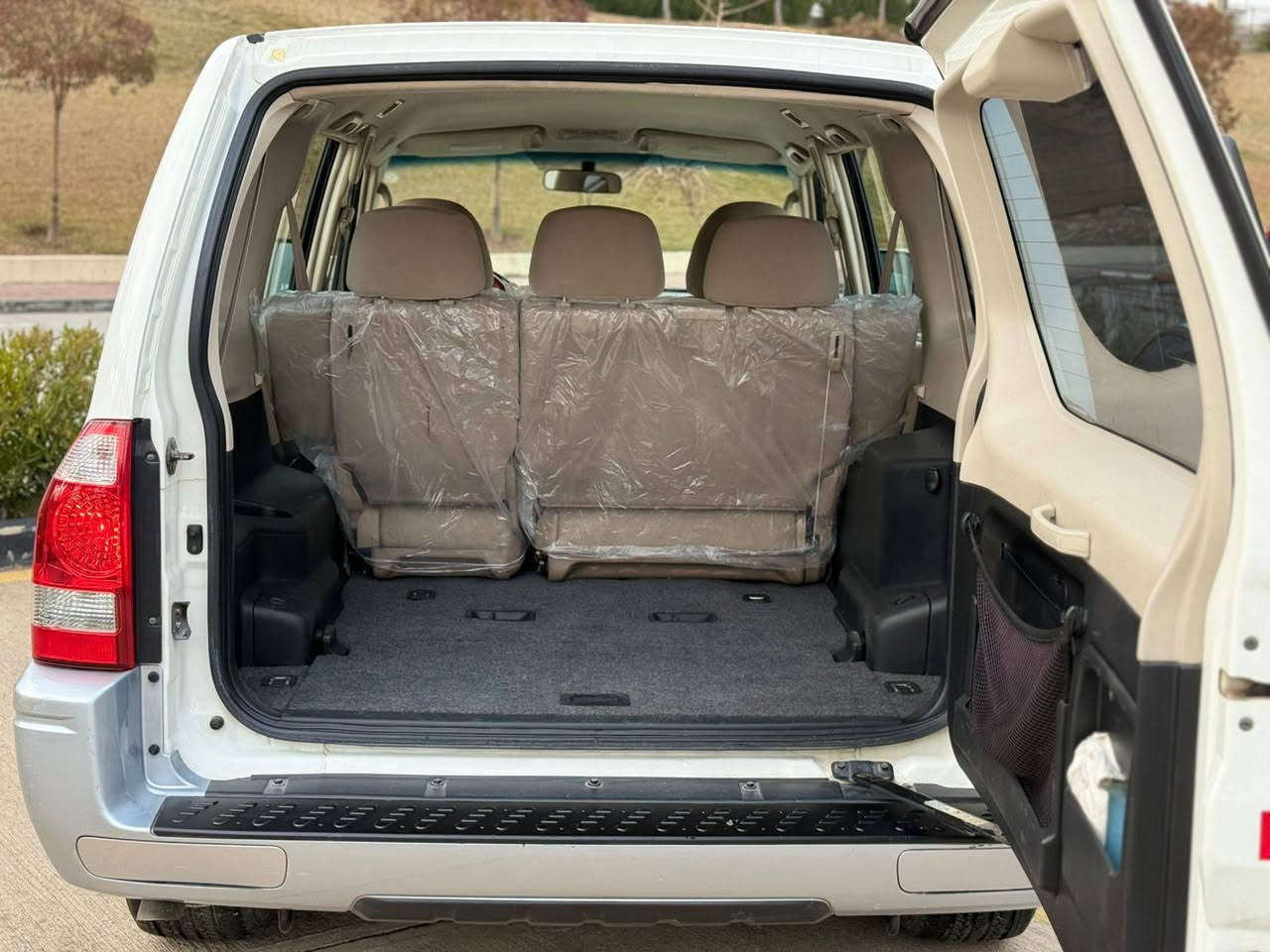 باجيرو موديل ٢٠٠٥ 
 سيارة خليجي شركه سردار رقم اصلي محرك ٣٠٠٠ / ٦سلندر مرغوب / سيارة ١٤٠ الف حقيقي ماشي.... سيارة/  بدون صبغ /مابي اي مصاريف الحمدالله 
 گير اوتوماتيك فور ويل ٣مقعد كشن تبريد مركزي جام كهربائي مرايه كهربا كاميرا و ٣ شاشات اريال كاربا سنويه جديد لحد ٢٠٣٠ بشرطة تحويل و غرامه 
سعر ١٢٨ ورقه و مجال
***********

باجیرۆ مۆدیل ٢٠٠٥
خلیجی شریکەی سەردار رقم ئەسڵی مەکینە V6 3.0 مەرغوب 
١٤٠ هەزار حەقیقی ڕۆشتووە..
مواسەفات...
گێڕ ئۆتۆماتیک سێ ڕیز کوشن ناو زەرد تەبرید مەرکەزی ئاوێنە شەفت  ناو فۆرمیکا دەبڵ ئەکسڵ جام کارەبا ئاوێنە کارەبا کامێرای بەگ ٣ شاشە بلوتوزو ئاریەڵ کارەبای سەیارەکە بێ بۆیاخە بێ سارد و بێ شوخت ماڵی دۆستە تەحویل و غرامە بەشەرت سەنەوی هەتا ٢٠٣٠ تازەیە 
سعر ١٢٨ و معامەلە....
*********** السليمانية, العراق
