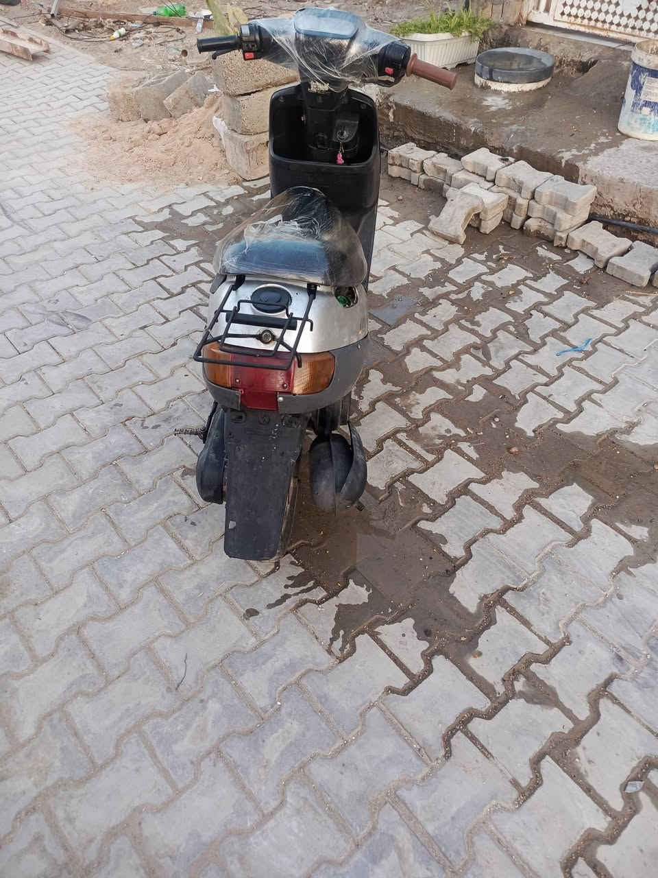 سلام عليكم درجه بطه كلشي مابيه بس عوزه كابريتر سلف وهندر تشتغل ماكينه مامفتوحه درجه حلوه سعر 250وبه مجال قليل رقم***********
