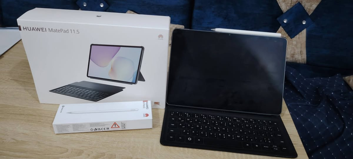 تابلت هواوي اللوحي 11.5 matepad موديل 2025 نسخة الشاشة الورقية papermate edition التي تكون مريحة للعين وغير عاكسة لاشعة الضوء مع شعور الورقة الحقيقي اثناء استخدام القلم الخاص
تابلت هواوي اللوحي 11.5 matepad موديل 2025 نسخة الشاشة الورقية papermate edition التي تكون مريحة للعين وغير عاكسة لاشعة الضوء مع شعور الورقة الحقيقي اثناء استخدام القلم الخاص

الجهاز مستعمل لكن بحالة جيدة و يتوفر معه كافة الملحقات من قلم هواوي الاصلي الجيل الثالث و كيبورد خاص بالجهاز مع الشاحن الاصلي والعلبة الخاصة به مع حقيبة هدية

شاشة الجهاز 12.5 إنش

وذاكرة تخزين 256 كيكابايت

وذاكرة عشوائية 8 كيكا بايت

معالج Kirin T82 القوي في الالعاب وسلاسة فائقة

ويأتي ببطارية عملاقة 10100 ميلي امبير

تكفي لاستخدام يوم كامل استخدام متوسط وشاحن بقوة 40 واط

سعر الجهاز مع كافة المحلقات 380 الف ) غير شامل للتوصيل المكان بغداد التاجي
تابلت هواوي اللوحي 11.5 matepad موديل 2025 نسخة الشاشة الورقية papermate edition التي تكون مريحة للعين وغير عاكسة لاشعة الضوء مع شعور الورقة الحقيقي اثناء استخدام القلم الخاص

***********
***********
