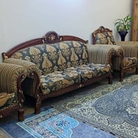 طقم ٦ قطع • قابل للتفاوض • شقق صدام