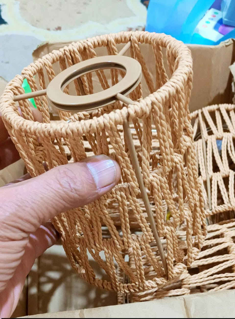 غطاء مصباح من الراتان، 4 قطع من عاكس الضوء الكلاسيكي بوهيمي منسوج يدويا للمصابيح.
الأرضية والثريات ومصابيح الطاولة ومصابيح الحائط


**إذا كنت صاحب هذا الإعلان وتريد حذفه لأي سبب، رجاءا أرسل رسالة إلى الدعم الفني**