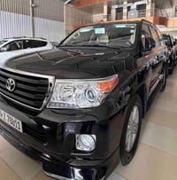 لاندكروزر GXR • V8 4.7 • ١٩٦٠٠٠ كم