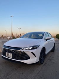 للبيع BYD كن بلاس موديل ٢٥ ماشية 11 الف السعر على الخاص  المكان شارع ف...