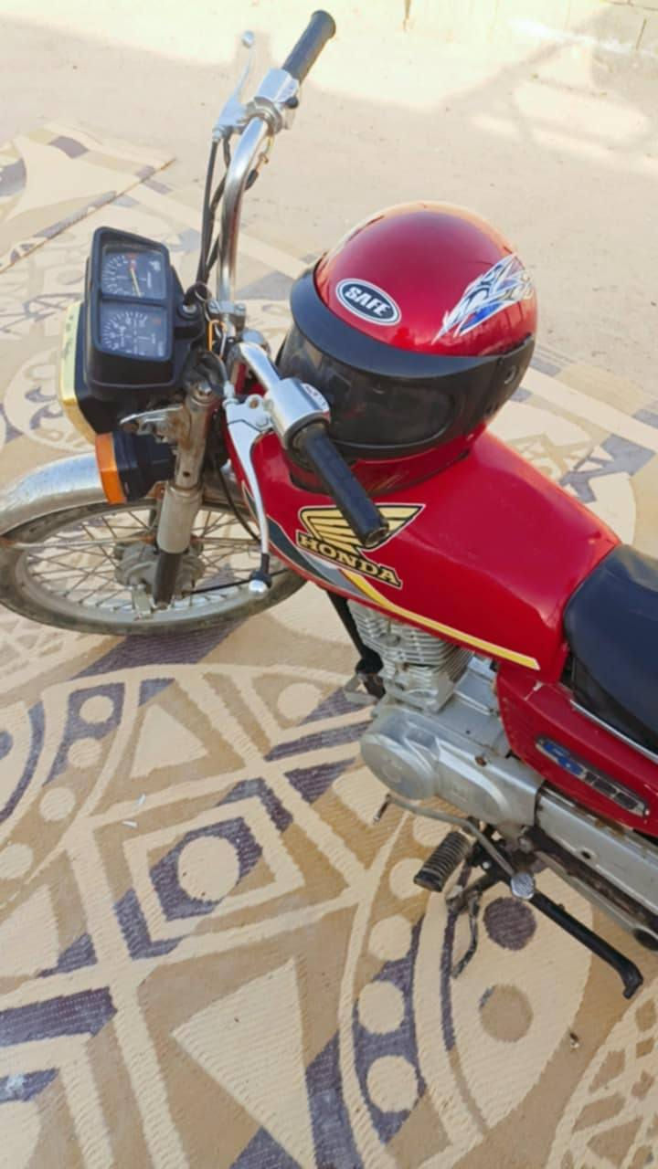 اربع كير كلك كاملة رقمي *********** تفاصيل كلهة خاص نضيفة الدراجة
