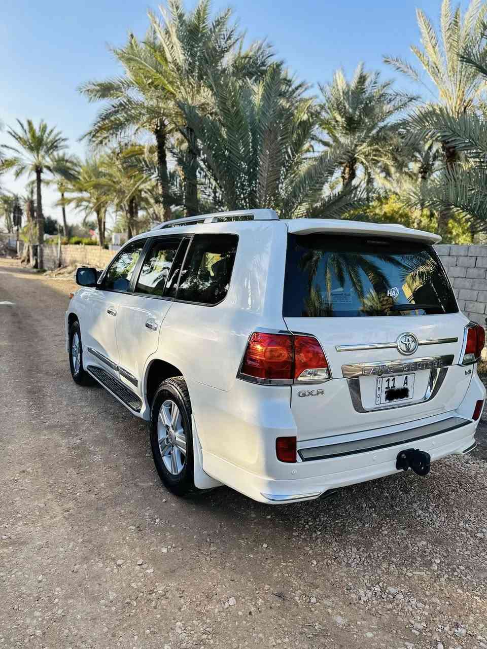 سلام عليكم
للبيع لاندكروز 2013  ابريم 
مكفوله كفاله عامه السياره جديد جدا ماشيه 180 حقيقي
استخدام شخصي
4600/V8 
فول موصفات 
سلايد 
بصمه 
شاشه 
كشنات جلد كشنات كهربائيه
حساسات
كامره السياره فول معروفه موصفات البريم
السعر 400 وبي مجال 
رقمي ‭0771 311 7159‬
