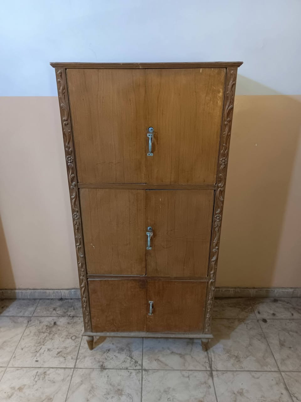 تخم 6 قنفات بسعر 100 الف
كومدي خشب 3 بيبان بسعر 50 الف
ميز طعام بسعر 40 الف
جربابه مع بوفيات عدد 2 بسعر 40 الف
زوالي عدد 2 الطول 3 متر و العرض 2 ونص بسعر 70 الف
ماطور شغال بسعر 20 الف
كاونتر أبو السنك بسعر 100 الف
#مكاني بالحله مركز المدينة هذه رقمي غير متواجد عل فيس ***********
