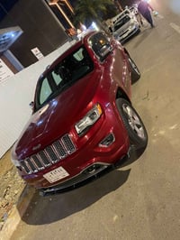 للبيع او مراوس جيب كراند شيروكي اوفرلاند 2015 فول مواصفات معروفة  وارد...