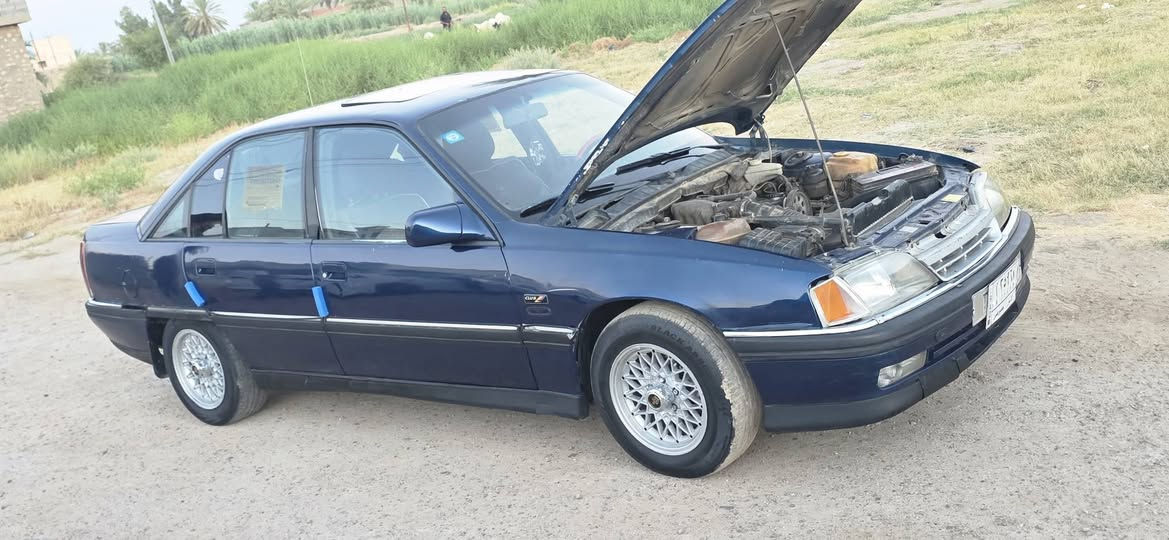 اوبل اوميكا للبيع موديل 92 محرك 2000 بلادي سنويه جديده ضربه ماكو صبغ جماليه فقط جام كهربائي شغال فتحه سقف شغاله تخم تاير جديد فول اوتماتيك محرك كير صدر كله شغال #السعر34 مجال بصيط   مكاني رمادي للستفسار ***********
