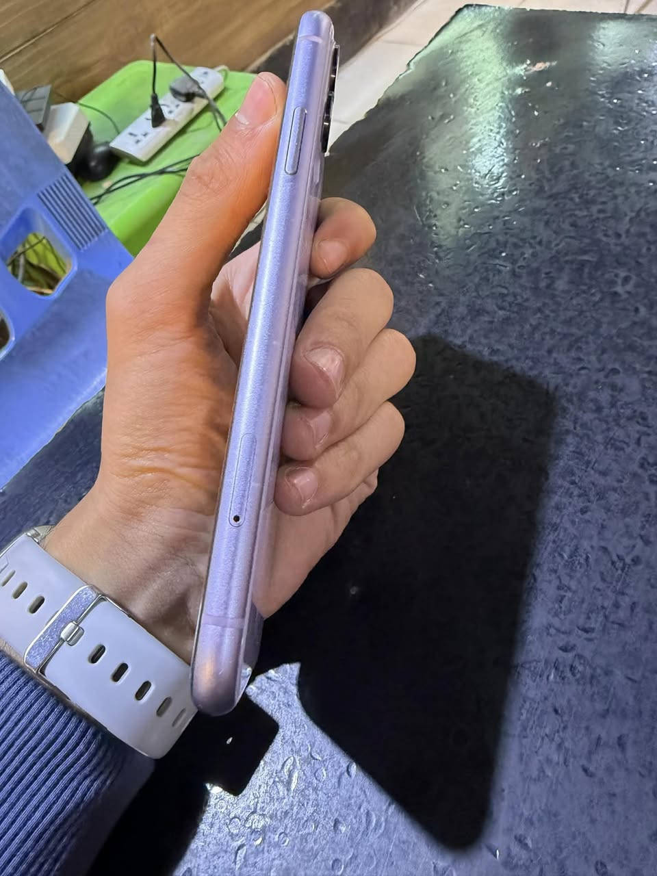 سلام عليكم آيفون 11 عادي ذاكره 64 بطاريه 100 مبدل الجهاز مثل مواضح بل صوره كسر بل كلاسه ابد مماثرً عل لمس والفيس إيدي واكف يحتاجله برمجه والباقي كله شغال السعر 140 وبي مجال كلش قليل للشراي تعال خاص أو اتصل عله رقم *********** المكان بغداد الإسكان شارع مستشفى الطفل فقط بيع
