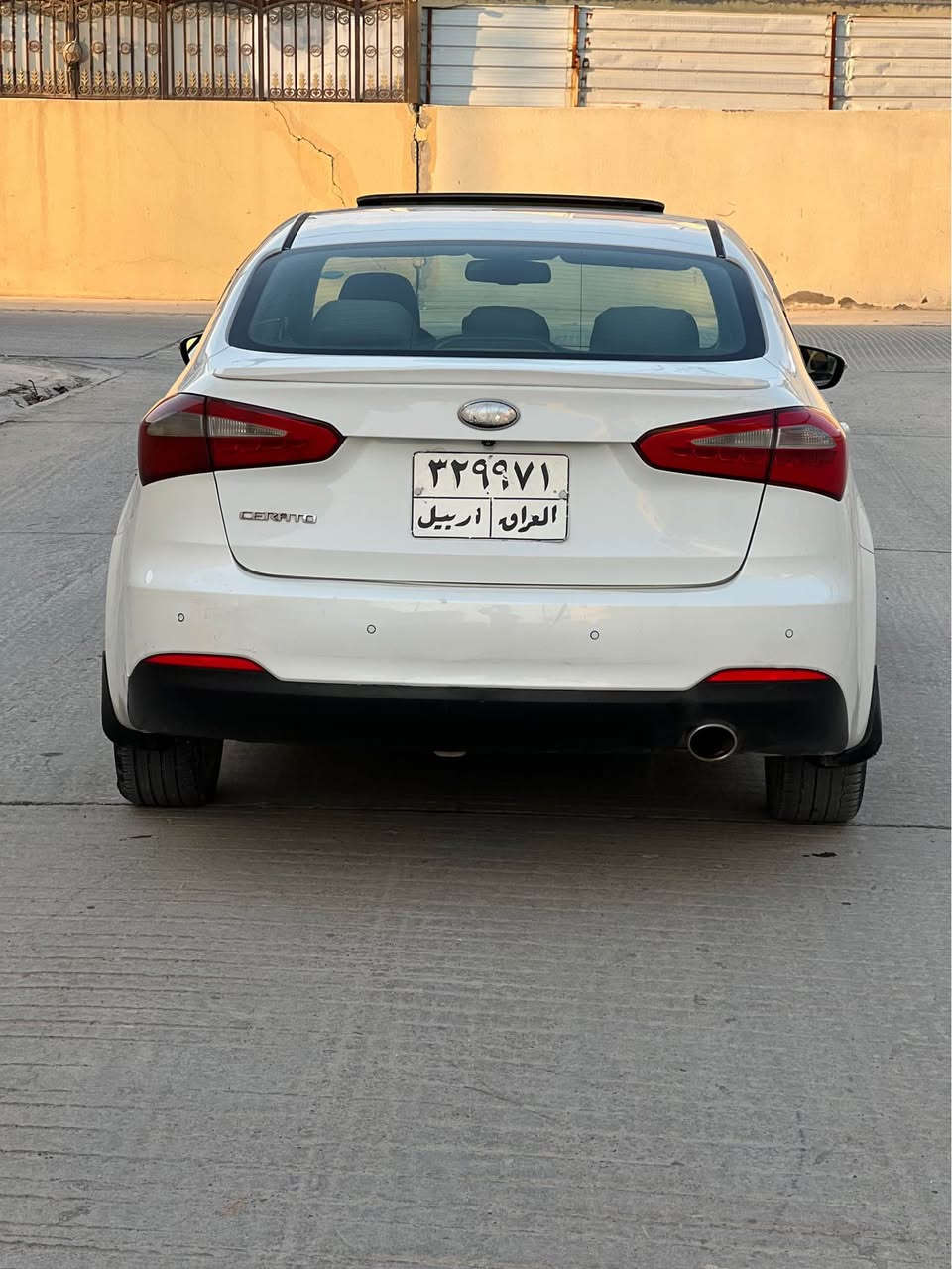 السلام عليكم 
للبيع كيا سيراتو وارد خليجي 
موديل 2013 مكفولة من الصبغ 
موصفات فول ١ع١
بصمة أبواب وجنطة 
سلايد روف تحكمان فول 
ويل كروم لدات امامي خلفي
مري شفط شاشة كامرة 
يدات نيكل تبريد خلفي
دواخل لونين تبريد بيانو 
شفتات ستيرن وباقي موصفات المعروفة 
سيارة جاهزة كير مكينة حدادية تخم تاير 
رقم اربيل  بسم شركة وكالة تحويل 
السعر ١٢٠  بية مجال 
رقمي ***********
مكاني النجف الأشرف Singapore
