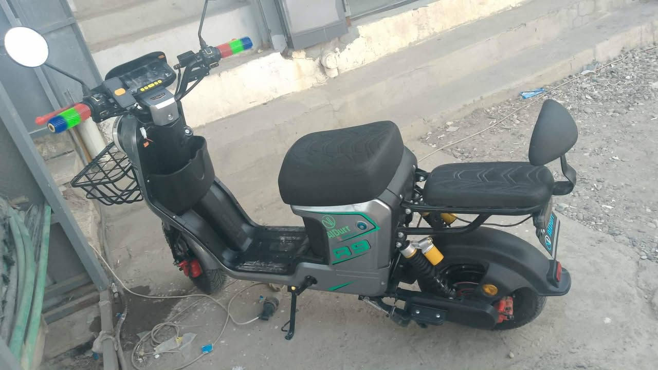السلام عليكم موطور شحن للبيع السعر 500بيه شويه مجال نضيف حيل الخاص مفتوح رقم الهاتف ***********
