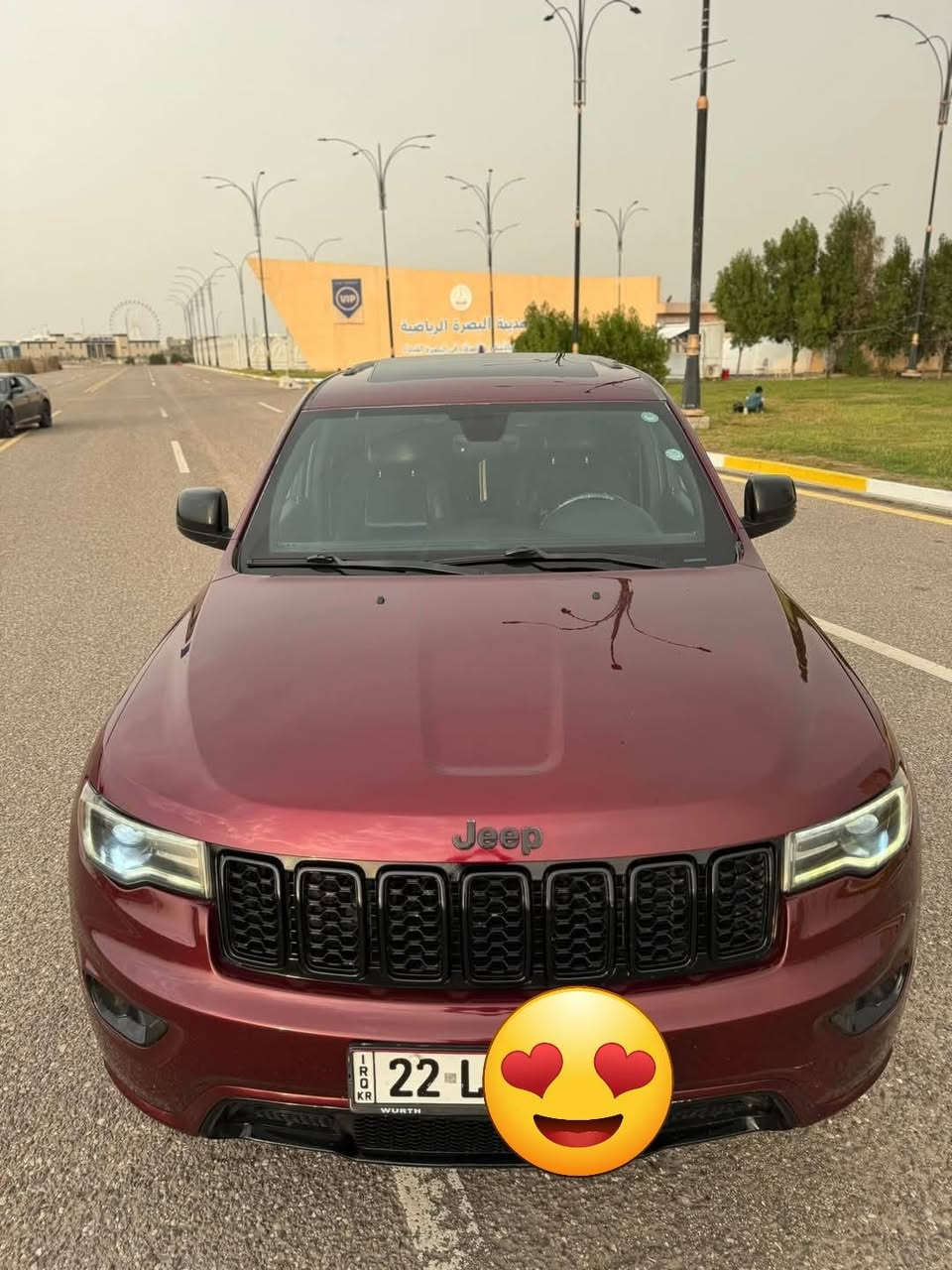 جيب كراند شيروكي بلاك توب موديل 2017 

 حادثهه جداً بسيط جاملغ مبدل وبنيد  بدون دواخل 
وبيها ضربه جدا بسيطة مسحوبه عل بارد اباب السدر  موضحة في الصور 
المواصفات: .  . 
* نقطة عمياء . 
* دفع رباعي 4x4 . 
* فرش المقاعد من الجلد مطعمة بكنتار . 
* المقاعد الأمامية كهربائية .
* المقاعد الأمامية مع تدفئة . 
* صف المقاعد الخلفية مع تدفئة . 
* ويل قياس 1& انج كروم  .
* تدفئة ستيرن . 
* نظام الملاحة (GPS) . 
* نظام خاص للطرق الوعرة . 
* مصابيح امامية زنون . 
* المصابيح الأمامية مع LED لايت . 
* كشافات الضباب زنون . 
* تشغيل عن بعد .
* صندوق كهربائي .
*  حساسات أمامية . 
*  حساسات خلفية .
* كاميرا خلفية .
* مرايا بخاصية التعتيم الذاتي . 
* بلوتوث تلفون . 
* محدد سرعة . 
* نظام تشغيل واطفاء اوتماتيكي للمحرك للتوفير من صرف الوقود .
* نظام بريك اوتماتيكي
تريد وكالة تريد تحويل كلشي متوفر 
يوم  
هزة وسنوية جديدة للـ 2030 الانتهاء 
***********
***********
السعر 225 ورقة وبيها مجال البصرة, العراق
