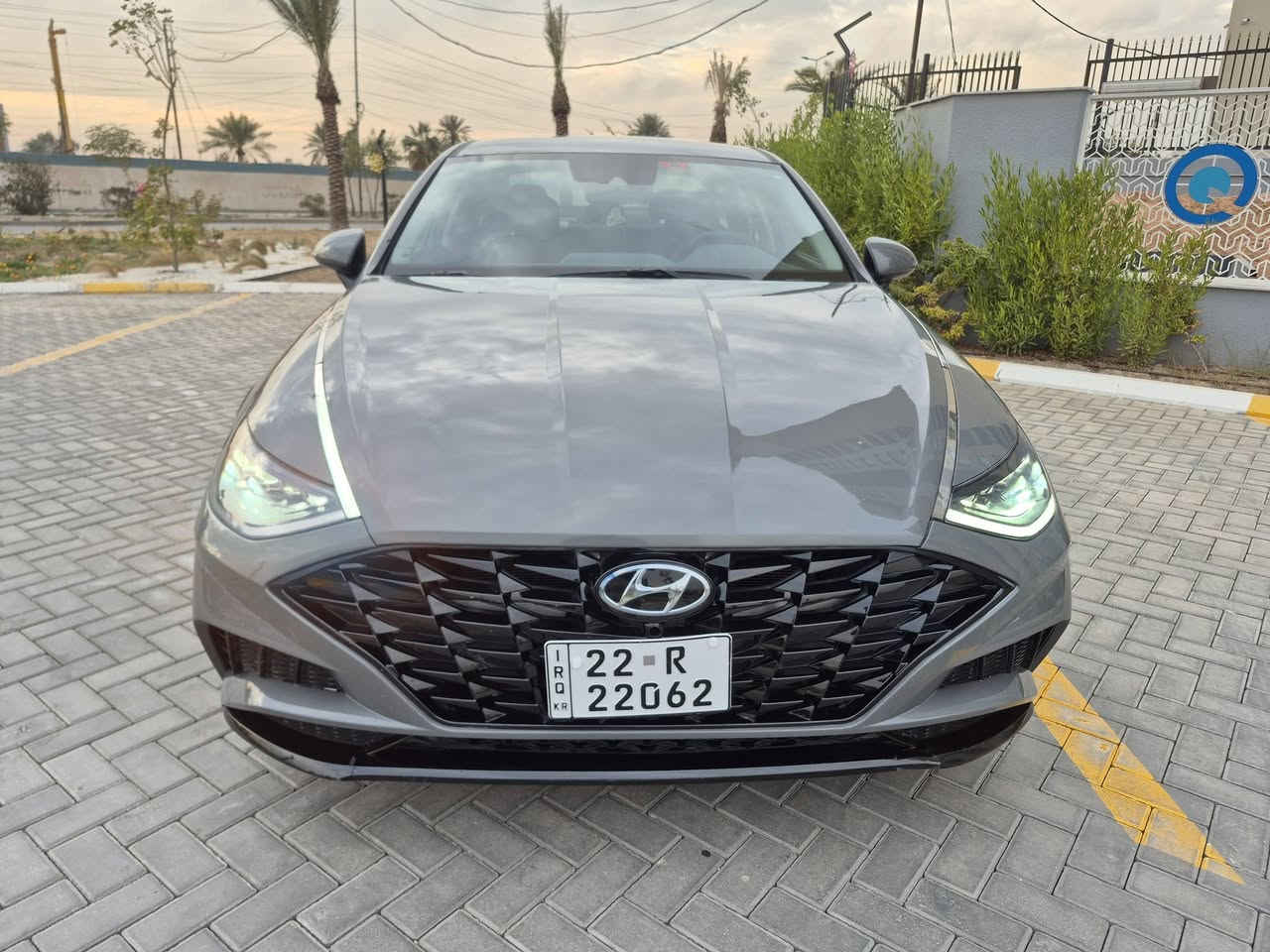 السلام عليكم
بيع فقط بدون مراوس 
سوناتا 2023 
لون سمنتي 
مواصفات SEL 
بصمة تشغيل وابواب 
تشغيل عن بعد
كشن كهرباء 
كشنات تدفئة 
لايت 4 عدسات 
رادار امامي وجانبي نقطة عمياء
تحديد مسار وقيادة ذاتية 
بيها جاملغ ونص بنيد بدون دواخل بدون ايرباك 
السعر 182وبيها مجال 
مكاني بغداد حي الجهاد 
***********
***********
