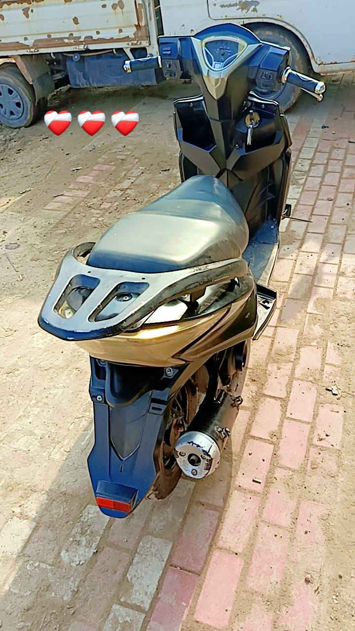 السلام عليكم شباب دراجه جابو فحل ياباني مزوده بوشه 55 والهندر ملغي يعني نكره سلف الدراجه صاحيه كلشي مابيهه وبيهه هورنات سيدان وياهه هورنات بوش وكلهه شغاله من بك لاين وأشاير امامي وخلفي ولايت ناصي والعالي زنون يعني الدراجه اخت الجديده وتمنه لتكسرون بيهه لان محتاج افلوسهه السعر 375وبيهه مجال لشراي بي خير ويدلل واتساب ***********
