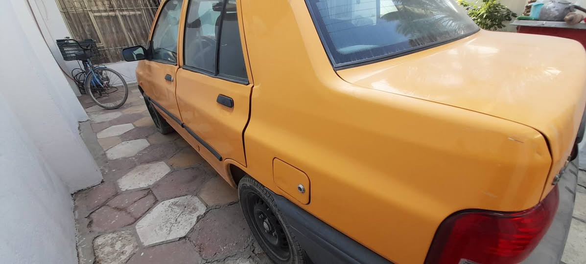 السلام عليكم سايبة للبيع ١٨ قادسية ألماني مكينة وكير وحدادية وكهربائيات كله كامله ومكفلات وتبريد وتدفئه وسنوية لل٢٩ مصفرة هيئه وغرامات حساسات ومسجل ودوشمه جديد جاملغ الأيسر امبدل بلبرانكيت الإمام بية لحيم قليل كلش شواصي بيهن خياس قليل مامصلحات قليل كلش الدوس صبغ فقط بدون كص دعاميات شركه الامامية والخلفية راعية يمي قريب علية وبلعافيه عل ياخذه السيارة مال جناي كبل للشارع السعر ٤٥وبيه مجال حك الجيه 
***********
المكان دوانيه حي الفرات
