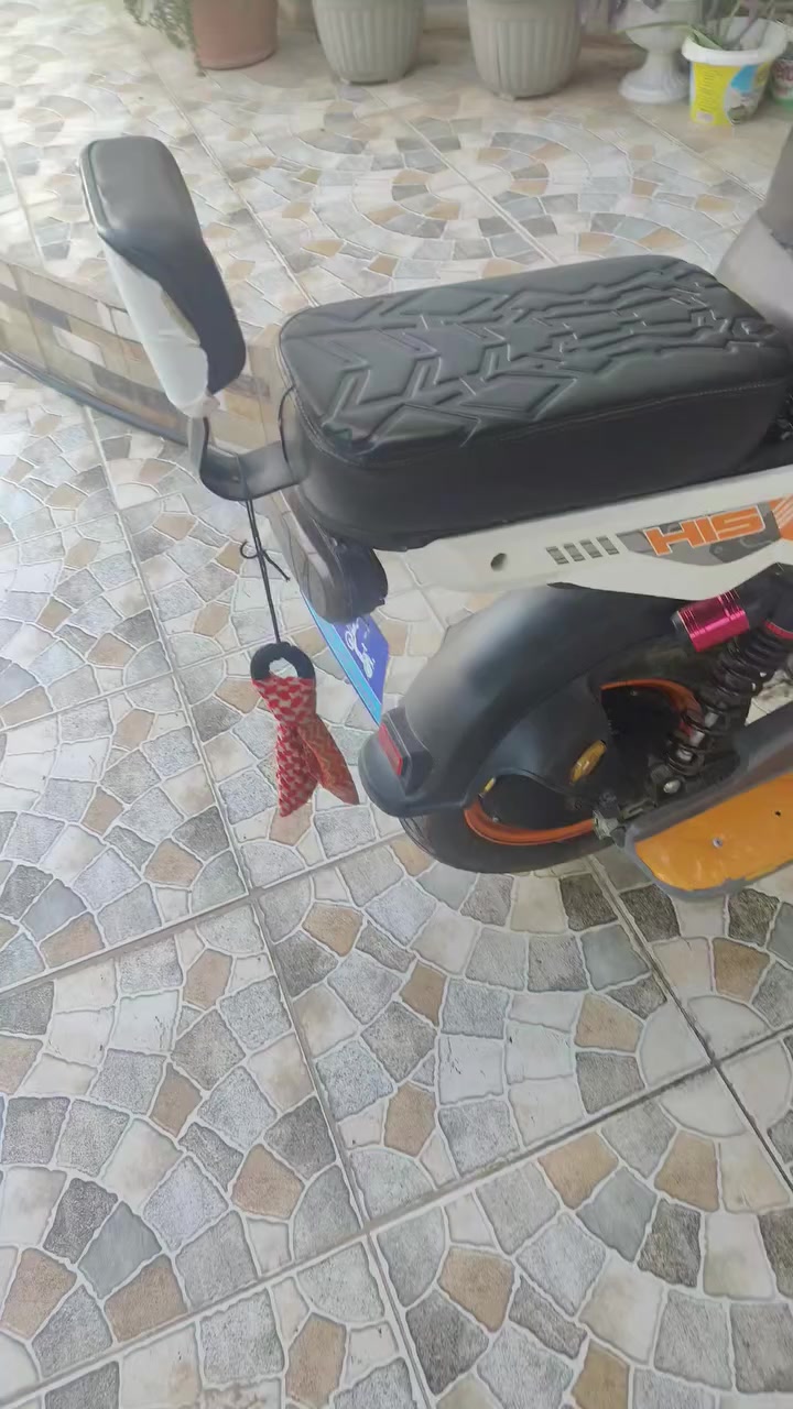 H900
مستخدم 3 اشهر فقط 
سعر 550
***********
