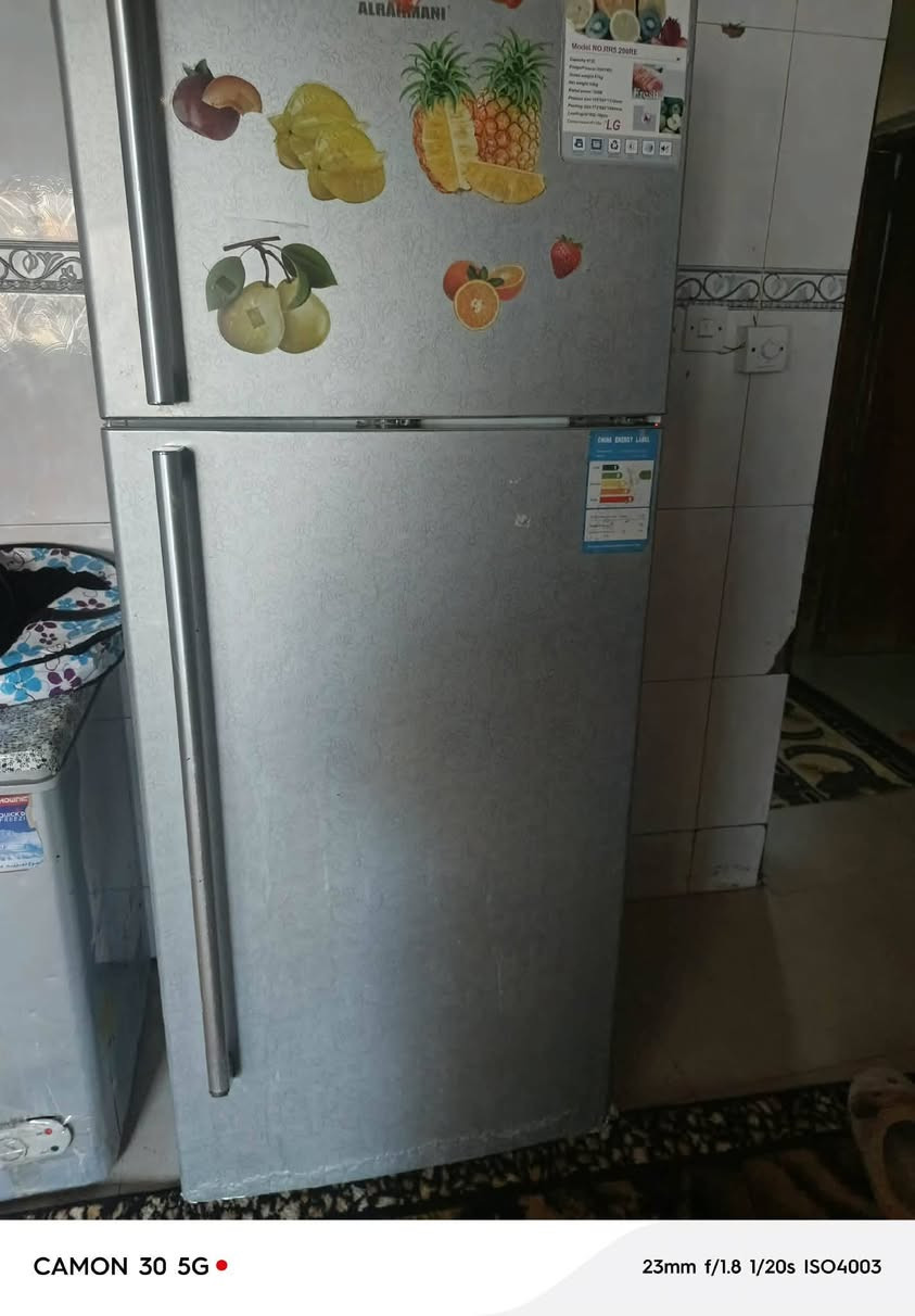 سرير نفر ملكي حطاطة عدد 2الواحد 70
ثلاجة حجم كبير 250
مكنسة 50
مكينه 50 بيهن مجال
العنوان حي العسكري ***********
