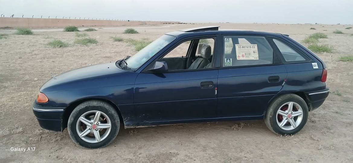 السلام عليكم اوبل استرا موديل 92 رقم بغداد انكليزي سنوية لل30  محرك 1600 كير محرك صدر تايرات كلة فول بيع او مراوس حسب القناعة اومراوس مع فكترا السعر 38 وبي مجال حك الجية *********** واتساب
