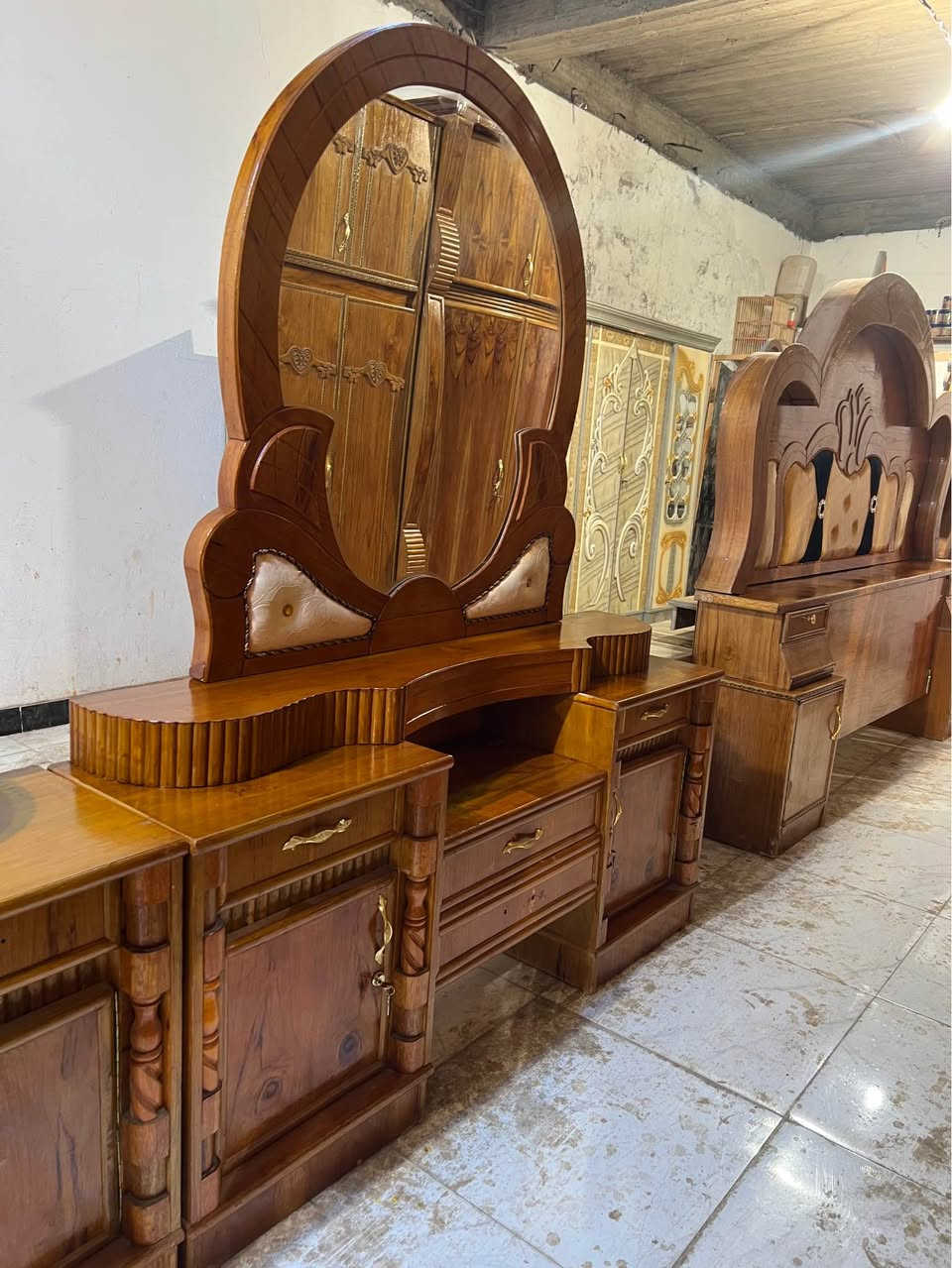 غرفه ام6قاطين صاج وجهين ثقيل حديث كامله نضافه فول سعر1250ميسان العوفيه نهايه شارع سوك الاخضر مجمع الحمراني ***********
