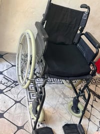 عربانة معوّقين • للي محتاجها • لا للمزاح