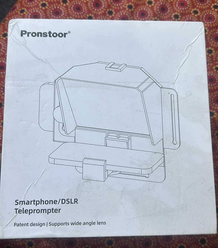 غير مستخدم 
جهاز تلقين النصوص للهواتف الذكية/كاميرات DSLR
سعر 45 الف
يدعم العدسات ذات الزاوية الواسعه
مكاني بغداد
***********

