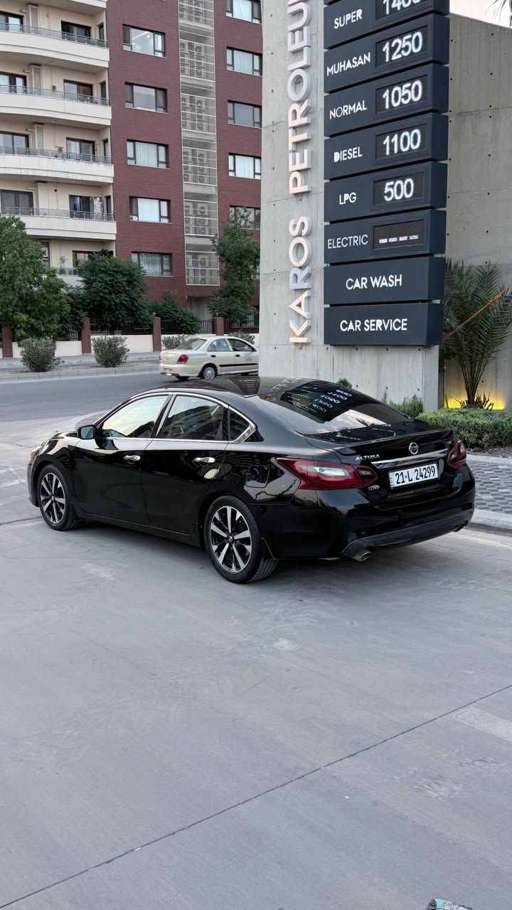 Nisan altima 2018 sr full 
سۆنەری داندراوە گێرو مەکینە بەشەرت نەکراوەتەوە ناگۆراوە 
بەس سلایت نیە سنەوی تازەیە تا ٢٠٢٨ بە ناقی خۆمە موشتەری تلفون بکە ***********
*********** السليمانية, العراق
