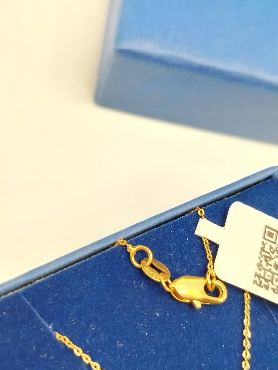 كلادة وسوار ماركة سوارة فسكي مختم طلاء مع الملحقات يوجد توصيل


**إذا كنت صاحب هذا الإعلان وتريد حذفه لأي سبب، رجاءا أرسل رسالة إلى الدعم الفني**