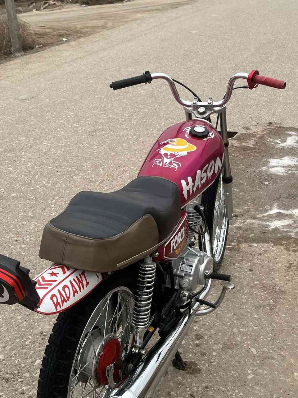 إيراني تعمير 25 دراجه بعدهي جديده مكينه نامه شاصي نامه كلك كلك كلك 
مكاني ناصريه سوق الشيوخ 
السعر 700 وبيه مجال 
***********
