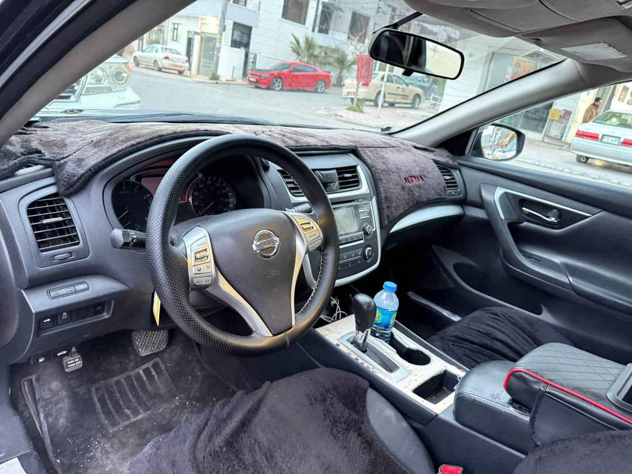 Nissan Altima 2017 SR 

نیسان ئەڵتیمان ٢٠١٧ ی S شکڵی کراوە بە SR 
سەیارەکە زۆر تازەیە و لۆکە و هیچ عەزێت نەدراوە 
کامل سێرڤسی بۆ کراوە : 
ڕۆنی هایدرۆلیکی گێڕ گۆڕاوە 
ڕۆنی مەکینە تەنها بڕاندی Liquimoly تێ ئەکرێ 
کامل ئاوی ڕادێتەری بۆ گۆڕاوە 
پاتری تازە بۆ گۆڕاوە 
٤ تایەی لۆکی تایلەندی شەریکەی Landspider ی لەسەرە
کامل تاقم پێش تازە گۆڕاوە و زۆر توون و تۆڵە ماشاءالله 
کامل جوانکاری دەرەوە و ناوەوەی بۆ کراوە 
ویلی قیاس ١٨ ی SR ی لەسەرە ،باڵی بۆ دانراوە 
-شەغالە
-بەصمەیە 
-کوشن کارەبای 

سەیارەکە تازە پۆڵیش و قەڵەمکاری بۆ کراوە نمونەیە لە جوانی و تازەی ماشاءالله  ئەڵێی لۆکە کامل لایت و ناوبەتانە و جامەکان و بەگلایت و ویلەکانیشی بۆ پۆڵیش کراوە لەگەڵیشیا کامل قەڵەمکاری بۆ کراوە 

سەیارەکە تەنها بۆنیت بۆیاغە لەگەڵ شوێن ڕەقەمی سنووق 
لەگەڵ یەک دوو پارچەی بچووکی سارد 
سەنەوی و ژینگەی تا ٢٠٢٩ تازەیە 

شوێن : سلێمانی 
نرخ : 120 گەڵا و مامەڵەیەکی زۆر کەم
0774 082 2373 السليمانية, العراق
