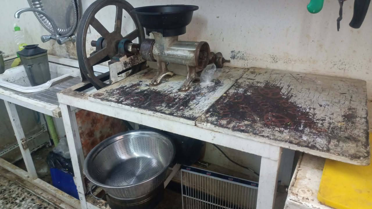 غراض مطعم للبيع بيع مستعجل وشلعه ابيع***********وتساب
