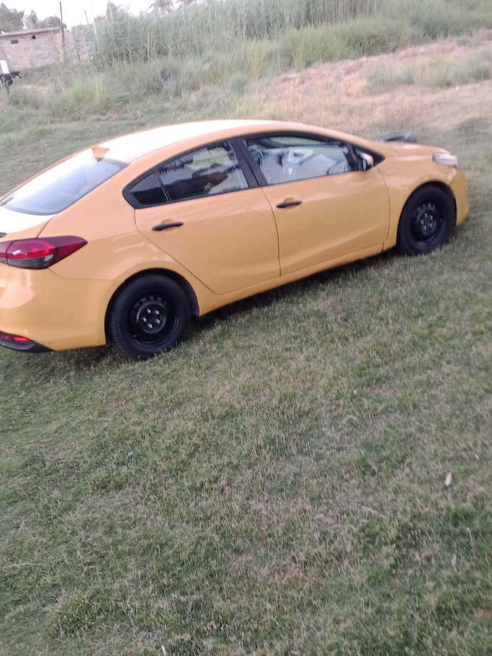 فورتي للبيع موديل 18جاهزه السعر 120وبيه مجال العنون بغداد اتصل ودلل ***********
