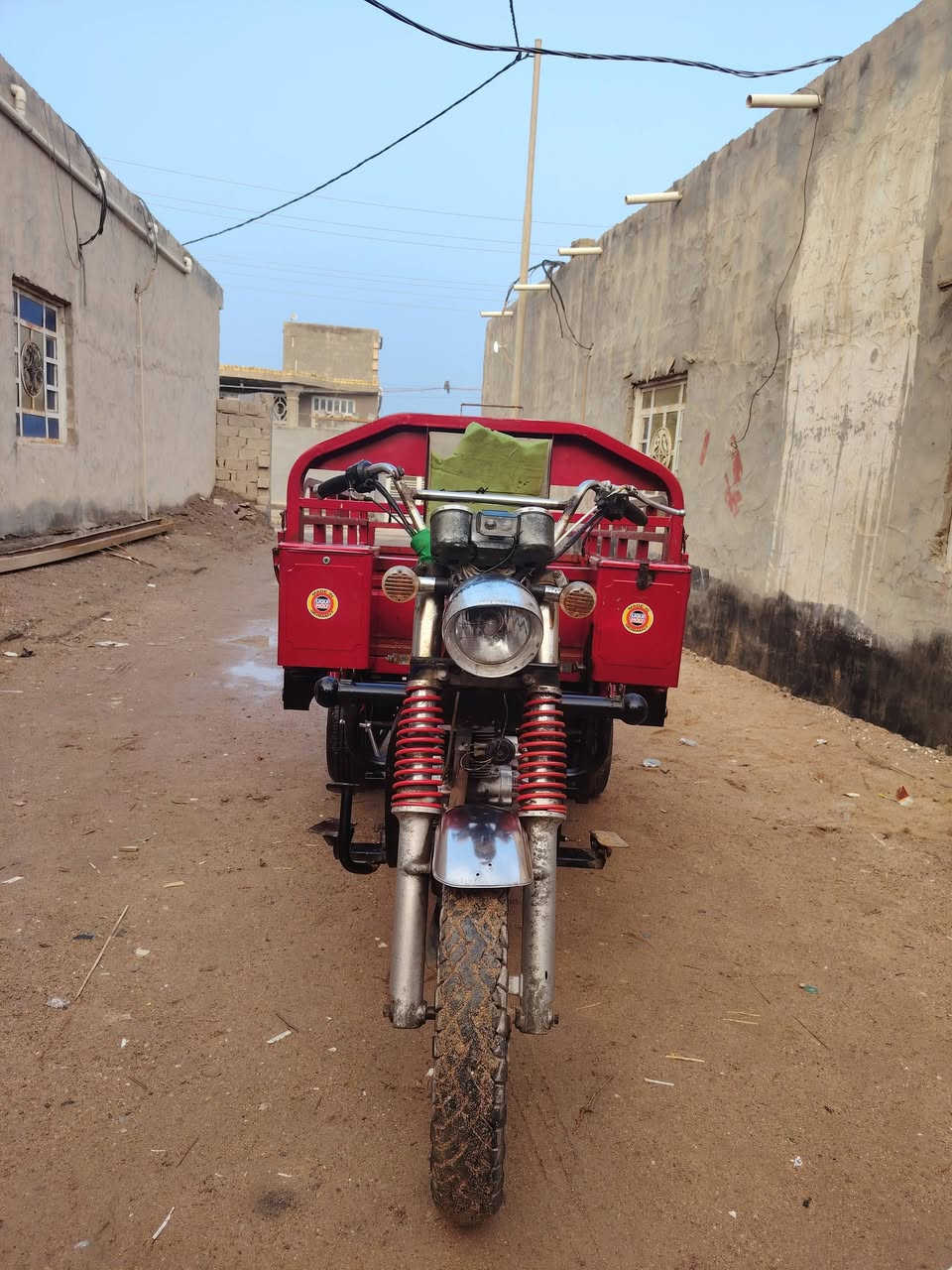 السلام عليكم شباب ستوته جمره للبيع موديل 2019 سعر 1,750,000 وبيها مجال محرك جديد صار له شهر من شاده ***********
