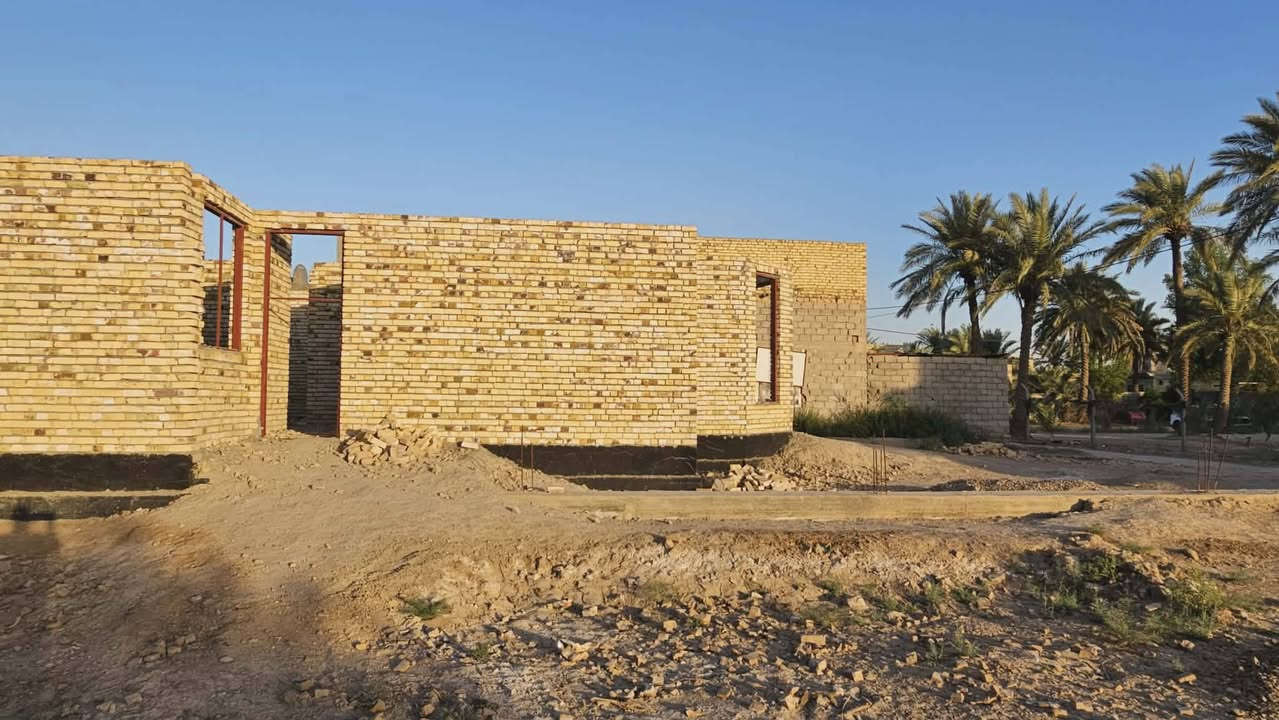 السلام عليكم
هيكل ٣٠٠ متر للبيع حي الغدير الزراعي شارع ام إسلام او مقابيل بيت جواد ومهدي 
شارع فاضل تعلول، للتواصل عبر الرقم
***********
بي واتساب
