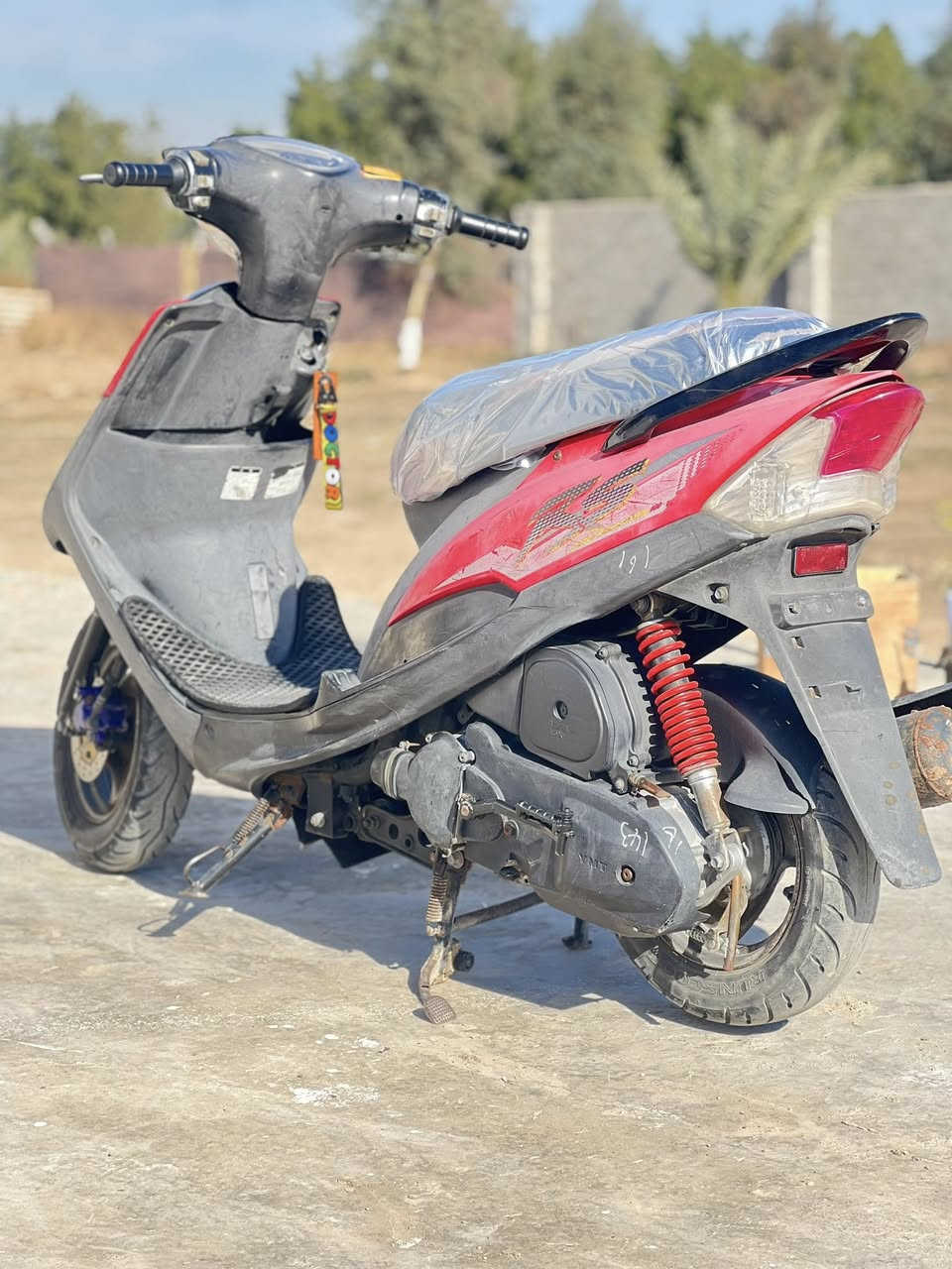 السلام عليكم ماكس عدله شغاله نكره سلف وهندر دراجه  محلهه فولل احلا من صور كلهه بلاديه مال رمبه مكينه خرسهه مكفولهه من كلشيي كهربائيات كله شغاله سعره750 مكاني بغداد تقاطع النهروان رقمي.   ‭0788 655 7938
